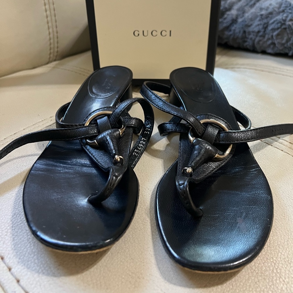 Gucci black leather sandals